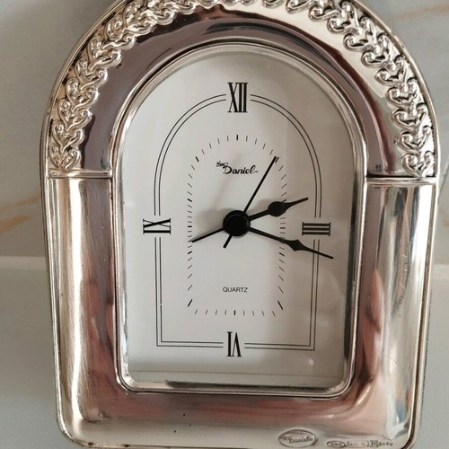 Silver table clock 925 like new, mechanism needs replacement