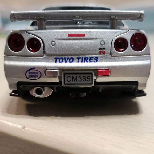 Nissan Skyline R34 1:32 toy car like new with lights and sounds