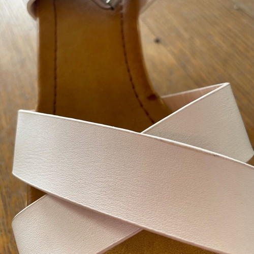 White platform sandals size 37, worn only once, vegan leather