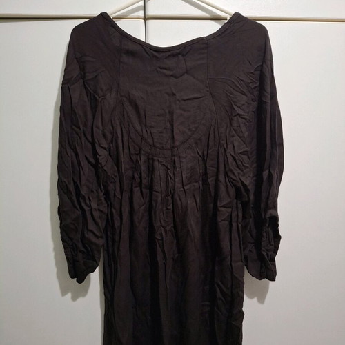 Te Quiero long brown dress with pleats and balloon sleeves