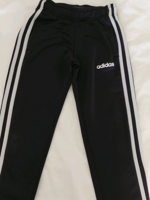 Adidas sportswear like new, size 7-8 years, black