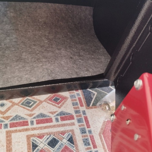 Small safe new with two keys and mounting screws, 17x23x17 cm
