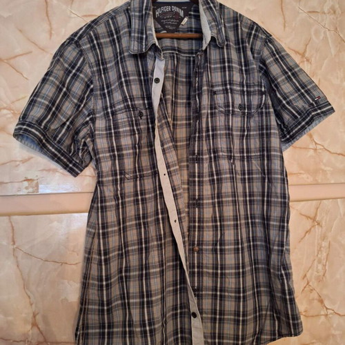 TH Short-Sleeve Shirt Tommy Hilfiger like new