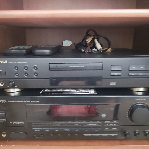 Sansui radio CD player with 2 large speakers, 1 meter height, like new