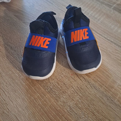 Nike toddler shoes like new, size 18.5