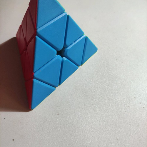 Speed Cube Pyramid Ziina Star new with fast and smooth rotation
