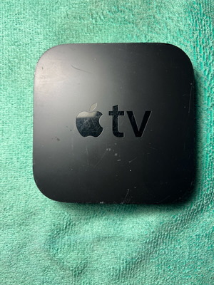 Apple TV 3rd generation A1469 used without remote and cable
