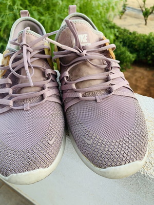 Nike Free TR 7 women's athletic shoes, Plum Fog