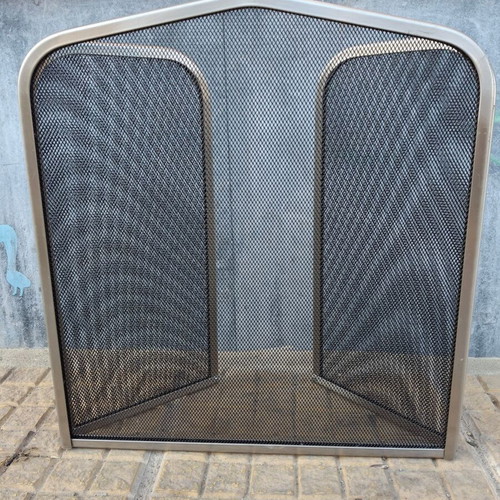 Fireplace screen like new with metal frame