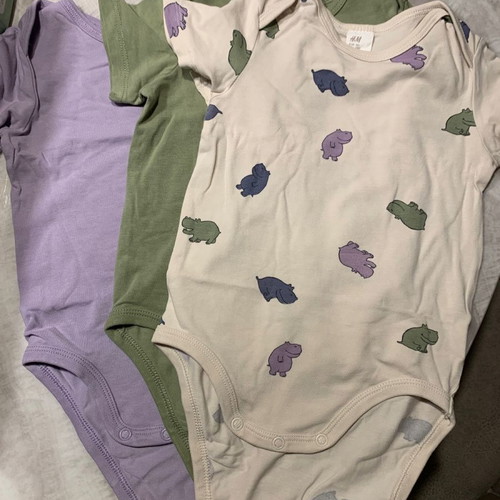 Φορμάκια H&M σαν καινούργια, πακέτο 3 κοντομάνικα 12 μηνών