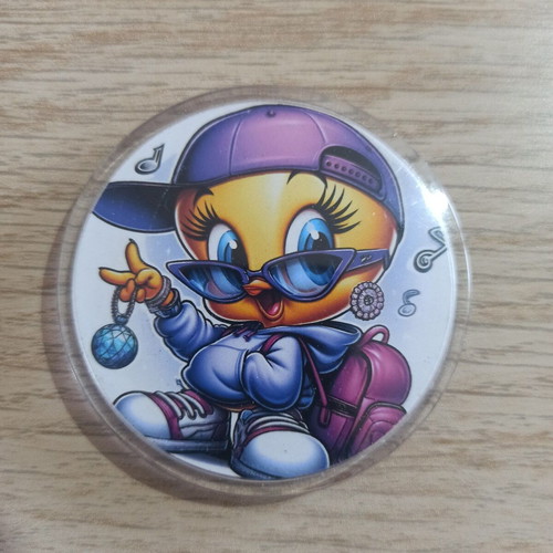 Tweety Pin new 6x6 centimeters