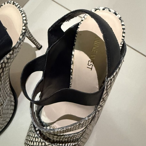 Nine West snakeskin pattern sandals size 41 like new