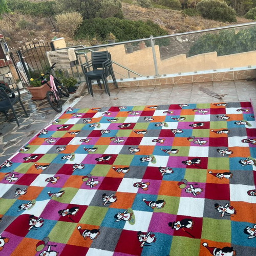 Children's carpet with penguin design, 360x370 cm