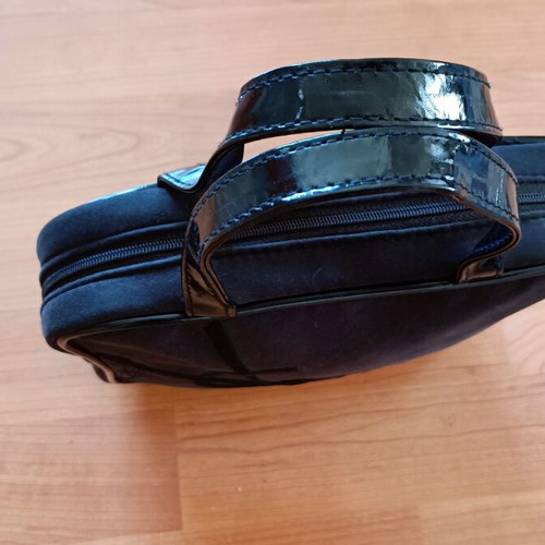 YSL Yves Saint Laurent handbag like new, black