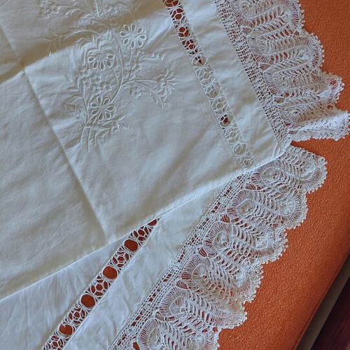 Pillowcases with handmade lace, new, pair