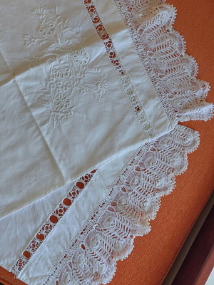 Pillowcases with handmade lace, new, pair