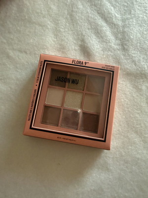 Jason Wu 9 Pan Eyeshadow Palette new, excellent condition