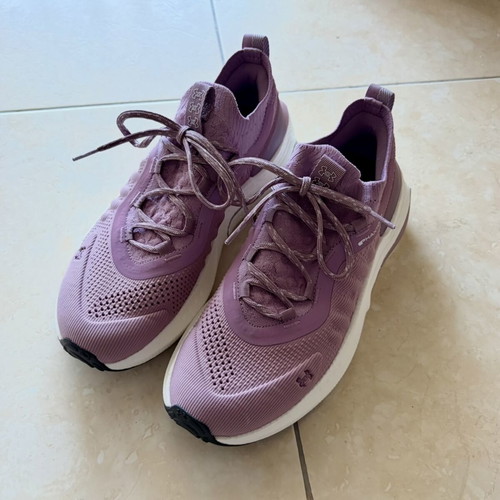 Under Armour Phantom women's athletic shoes like new, red, size 40