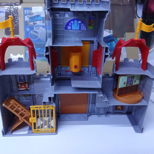 Paw Patrol Rescue Knights Castle HQ playset used with 5 extra figures