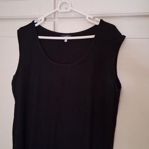 Sleeveless top black, like new, sizes L and XL