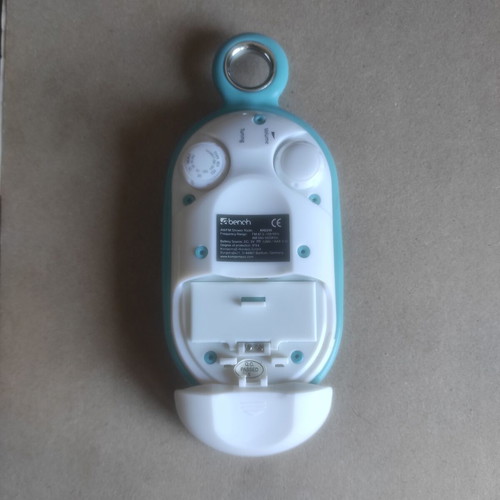 Bench KH 2245 waterproof bathroom radio used with limited functionality