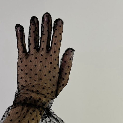 Short women's gloves made of tulle with dots new, black