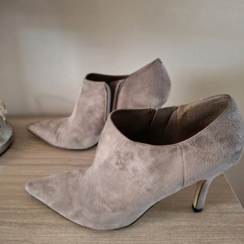 Nine West gray ankle boots used with zipper, size 38