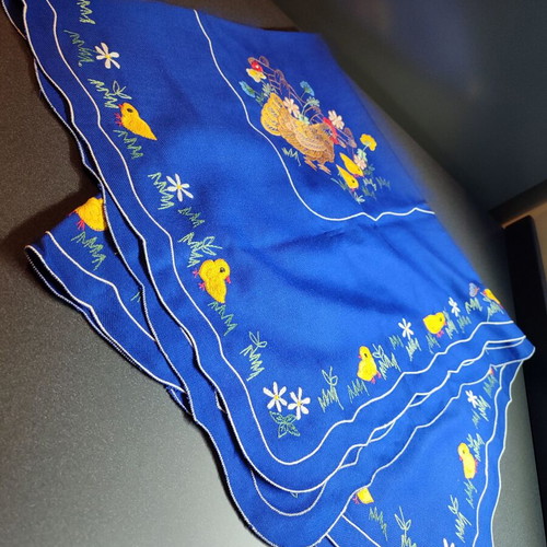 Blue Easter scarf like new, 85 x 85 cm
