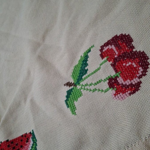 Handmade table runner used, excellent condition