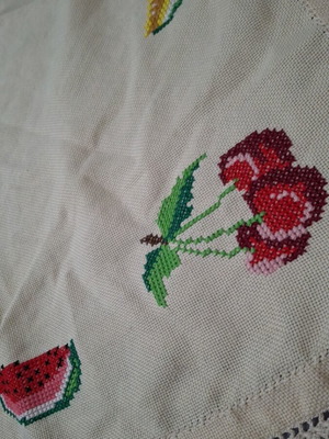 Handmade table runner used, excellent condition