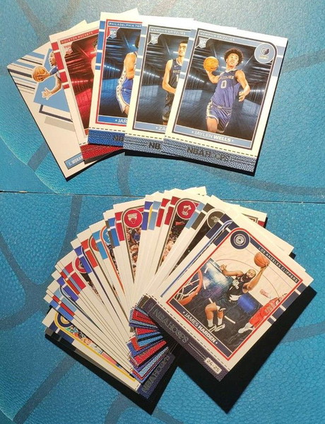 29 μονές συλλεκτικές trading cards/κάρτες από τη σειρά Panini NBA Hoops 2024-25 #12.
