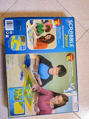 επιτραπέζιο παιχνίδι Scrabble junior