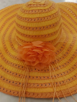 Summer women's hat like new, orange with yellow, one size