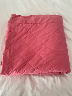 Quilted bedspread used, double size, bright pink