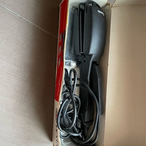 Professional hair straightener press like new with tools for 4 types of wavy hair