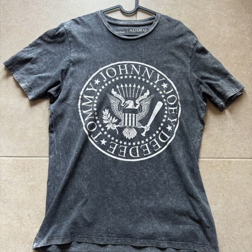 Pull & Bear T-shirt used, size M, gray