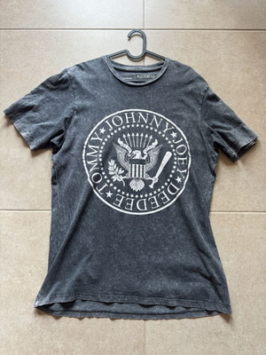 Pull & Bear T-shirt used, size M, gray