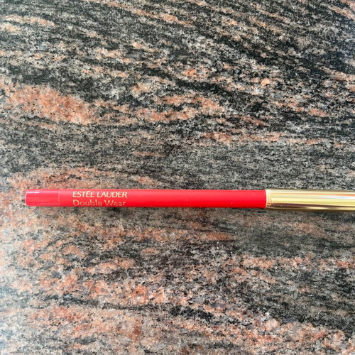 Double Wear 24H Stay-in-Place Lip Liner 18 Red new