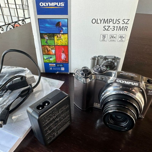 Olympus SZ31 Compact Zoom camera like new, 24x optical zoom