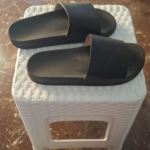 Black leather slippers, size 38