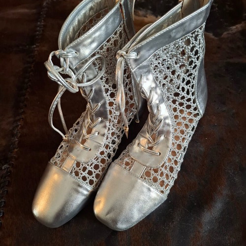 D I O R  37 Naughtily - D Leather Silver Ankle Boots