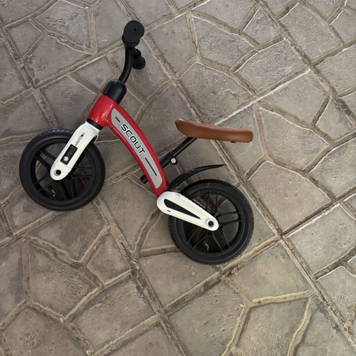 Scout balance bike like new