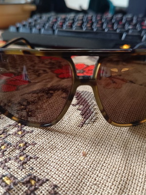 Carrera sunglasses like new, tortoise frame, sporty design