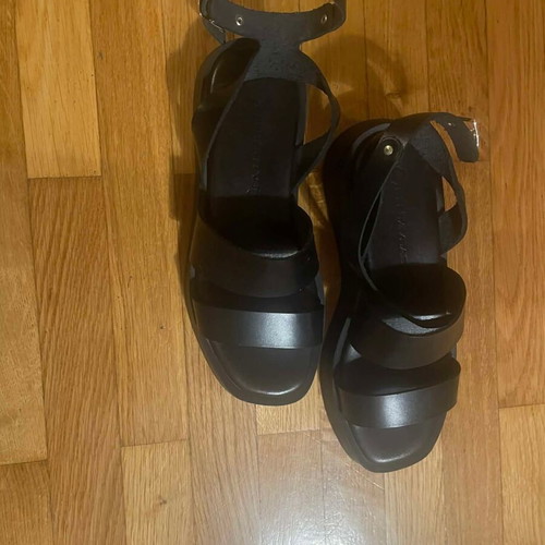 Pentavras leather black sandals like new, size 37