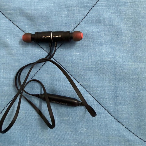 Awey Bluetooth headphones used, minimally worn
