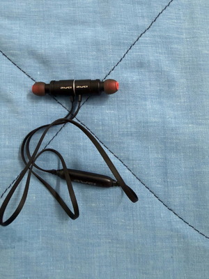 Awey Bluetooth headphones used, minimally worn