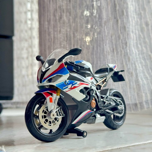 BMW S1000 RR miniature like new with rear suspension