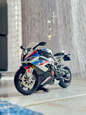 BMW S1000 RR miniature like new with rear suspension