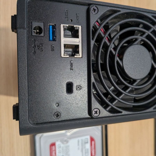 Synology NAS DS220+ with 2x2TB WD Red drives and 6GB RAM like new