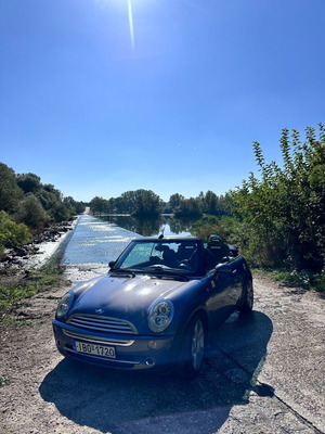 Mini Cooper Cabrio used, Cool Blue color, 5-speed, full waterproofing